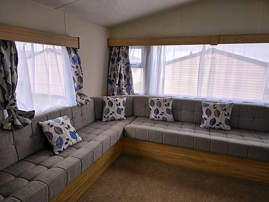 Castaways Holiday Park