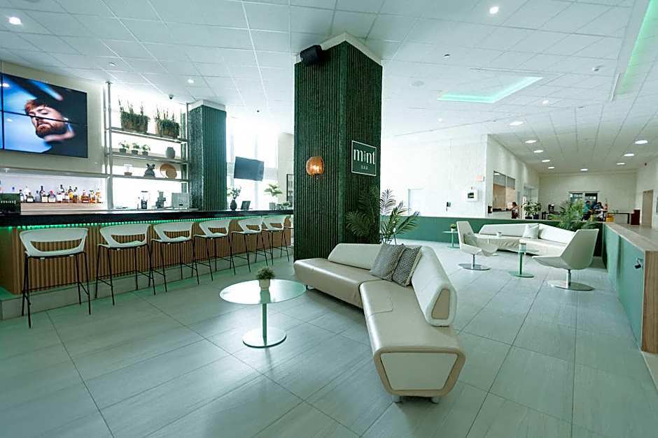 ESJ Beach Hotel