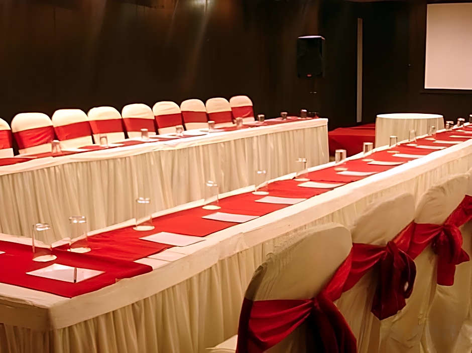 Hotel The Nagpur Ashok 