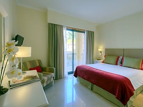 Apartment Deluxe Two Bedroom