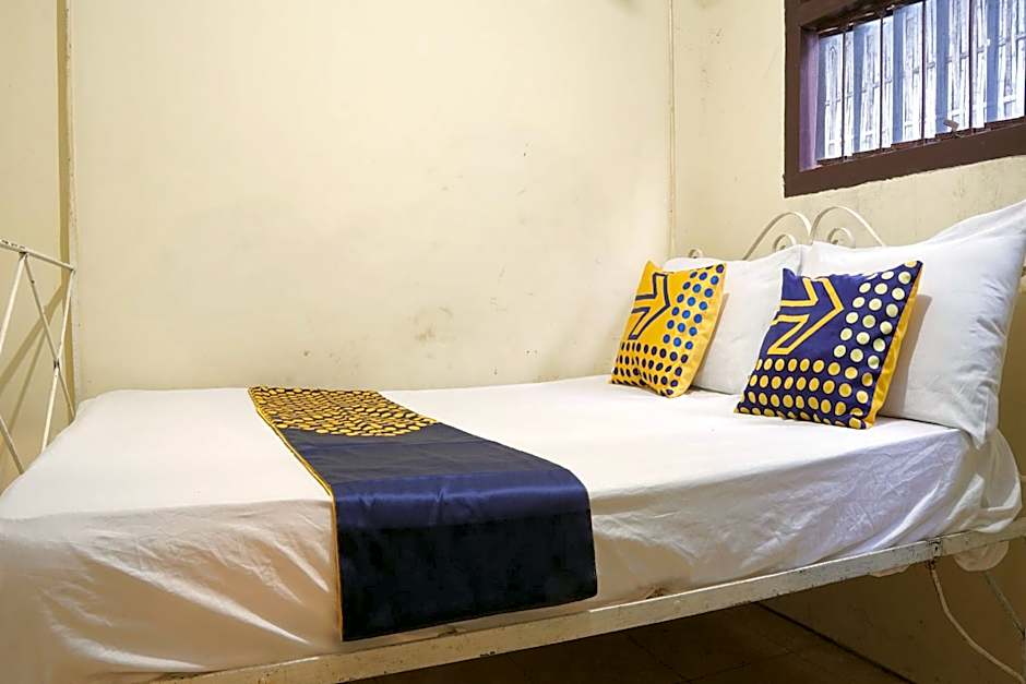 Hotel O Holy HomestayNearWisata Kopi Desa Tamansari