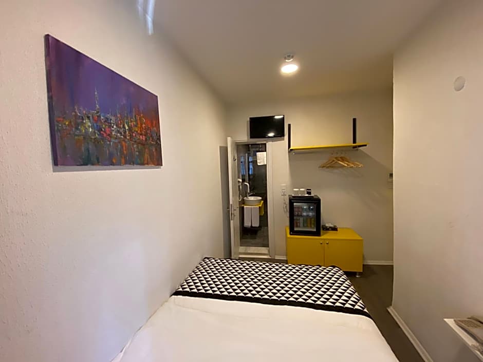 Piano Hotel