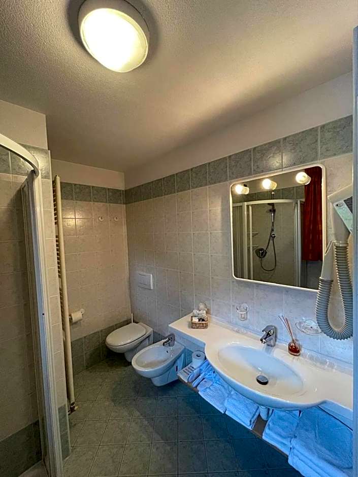 Hotel Garni Rin Da Rin