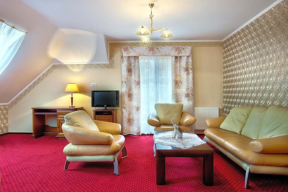 Hotel - Dworek Tryumf