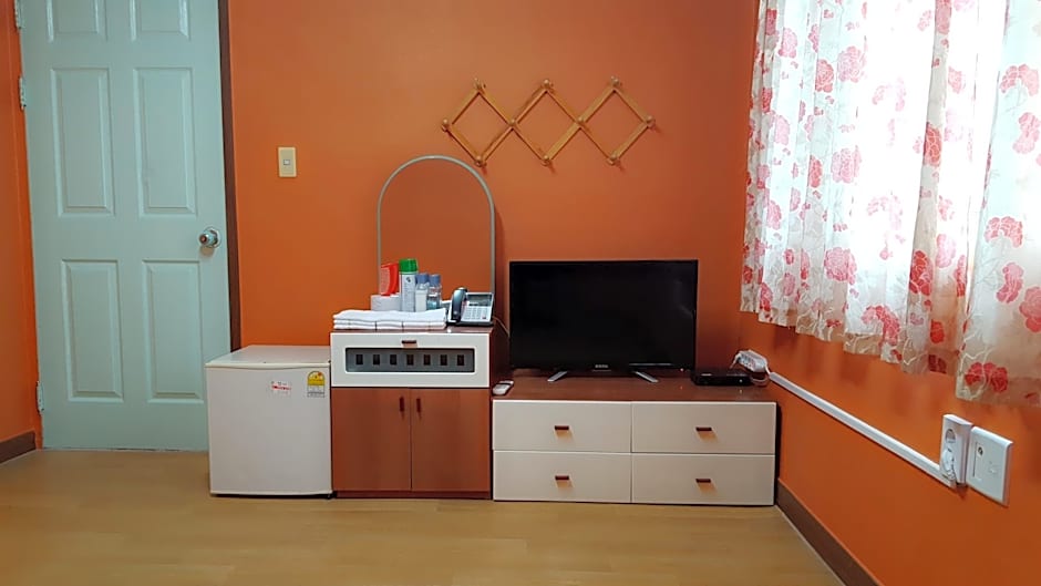 Photo 1 of 5 of Korean Style Ondol Room