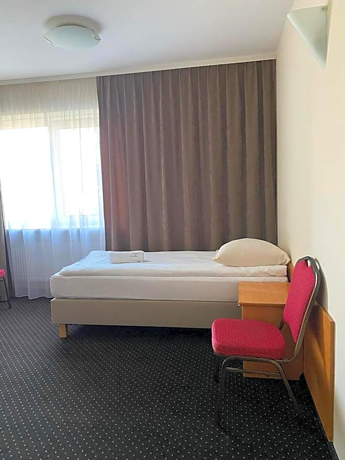 CKS Warszawa (Centrum Konferencyjno-Szkoleniowe CS Natura Tour)