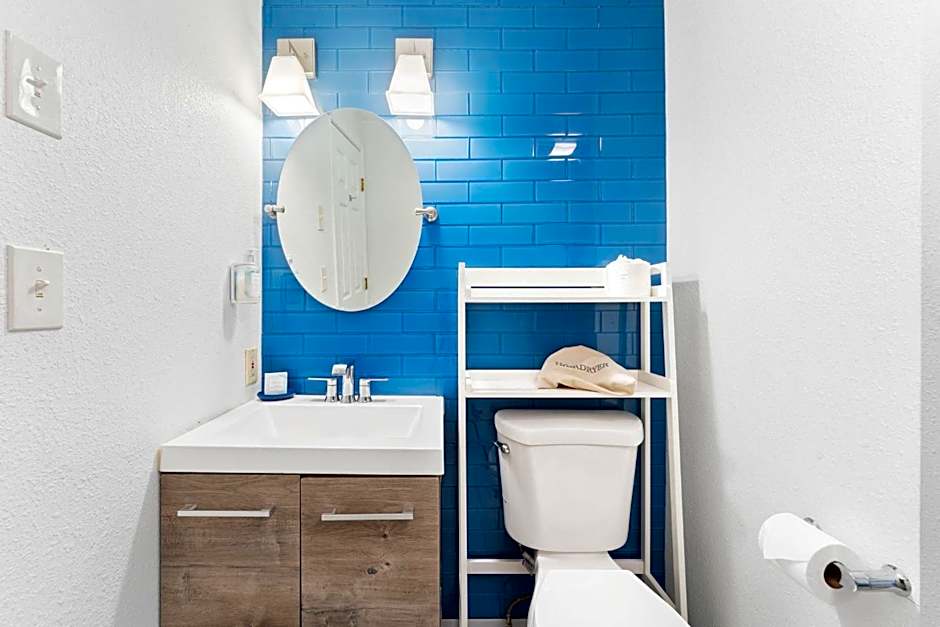 Founder's Brook Motel and Suites