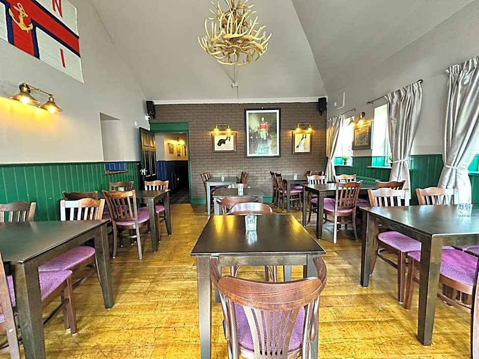 The Prince Albert Pub & Hotel with onsite FREE PARKING 2 minutes from Legoland