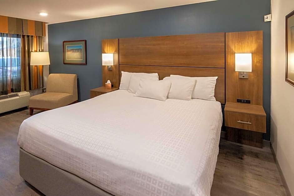 Best Western Plus Clocktower Inn