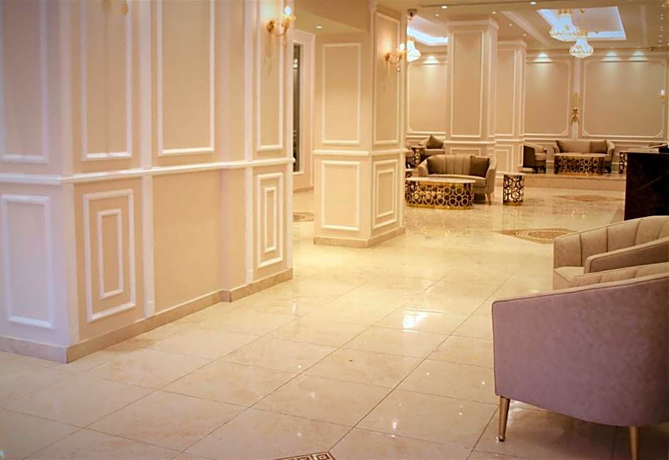 New MerryLand Hotel