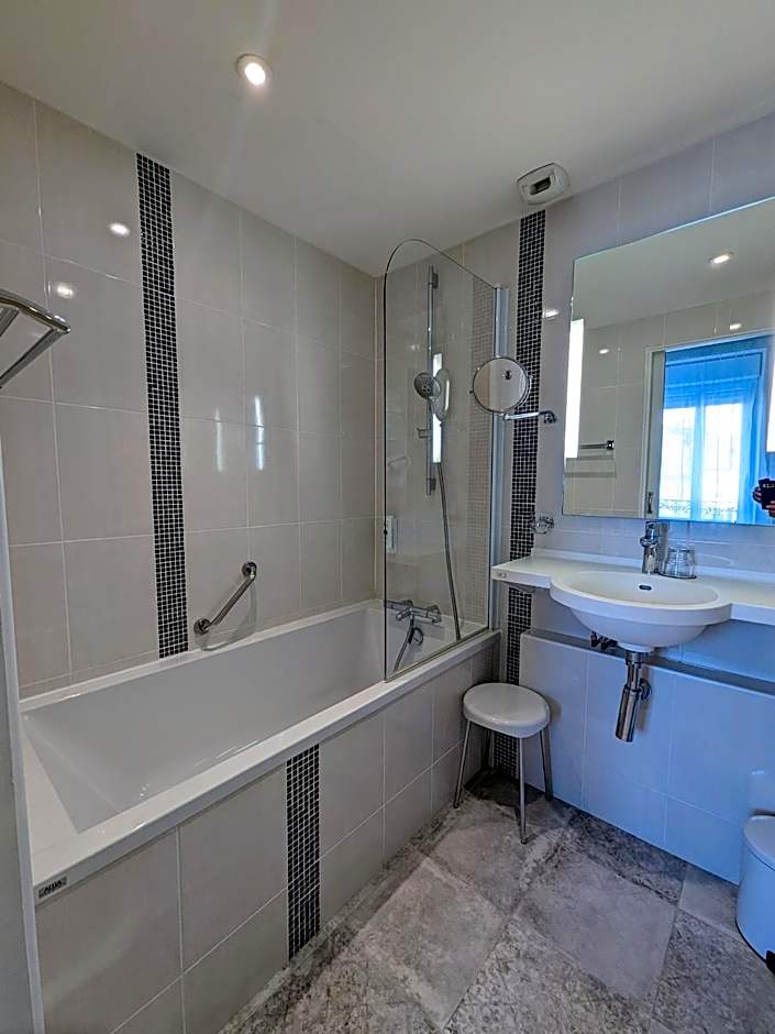 HOTEL ARVERNA VICHY - ClT'HOTEL