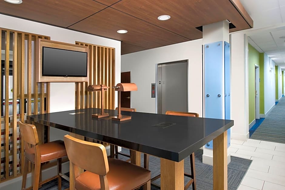 Holiday Inn Express Knoxville-Strawberry Plains By IHG