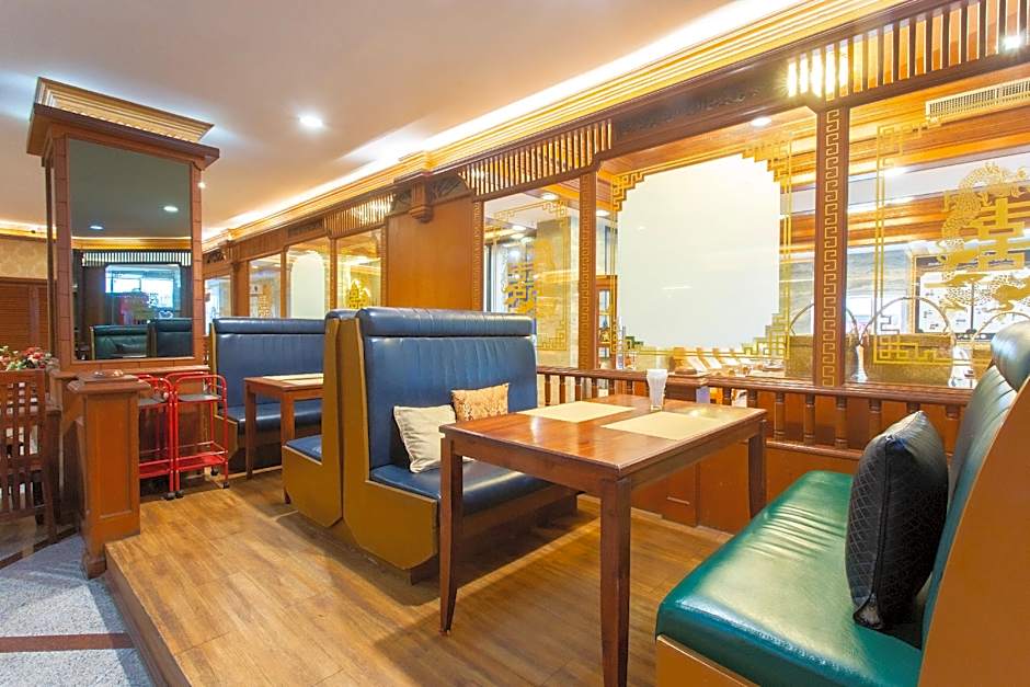 Thongtarin Hotel (SHA Plus)