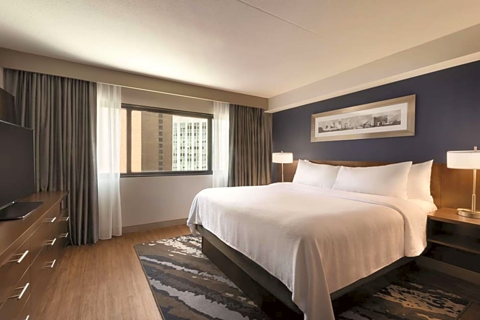 Embassy Suites by Hilton Indianapolis Downtown