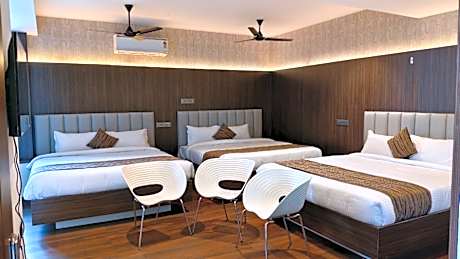 Deluxe Family Suite