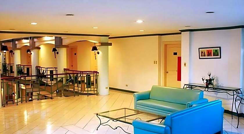 Royal Am Rei Hotel by RedDoorz