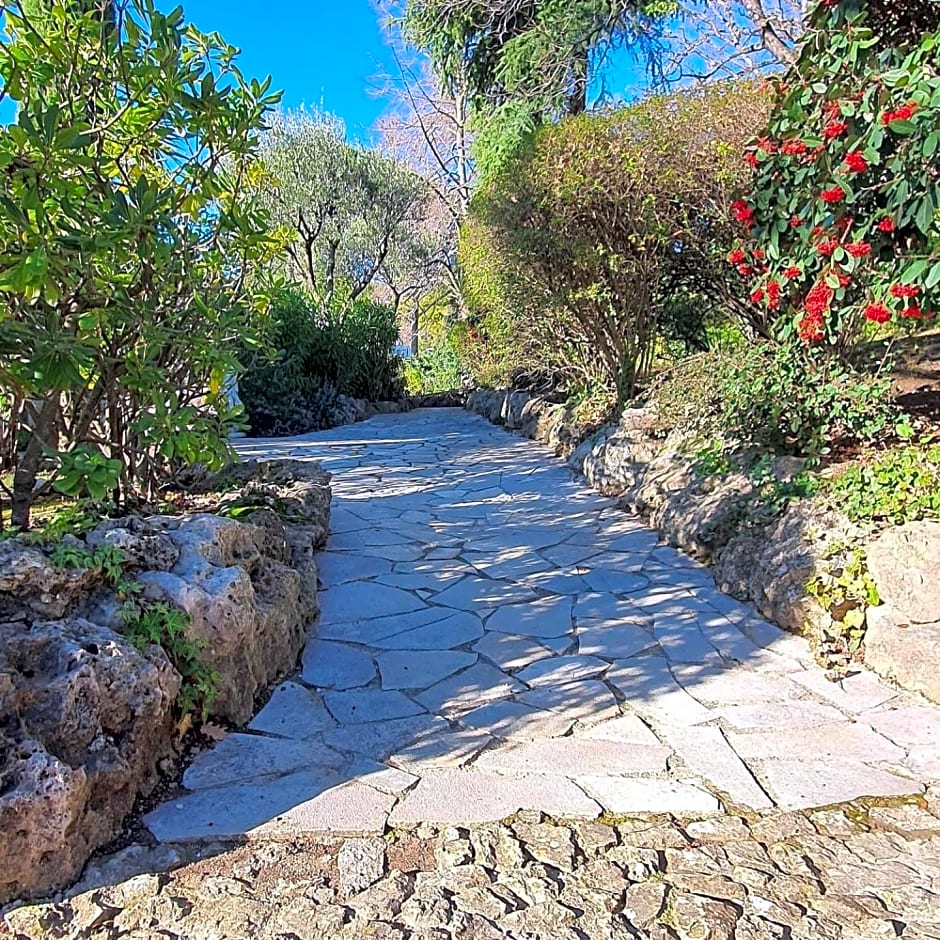 Le Mas De Mougins – Mougins, CT