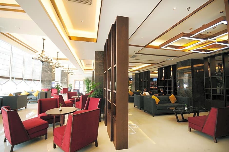 Airport Jianguo Hotel
