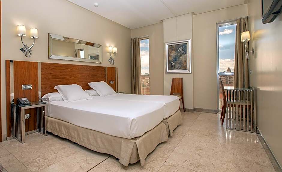 Photo 1 of 6 of 2 Beds, City View
