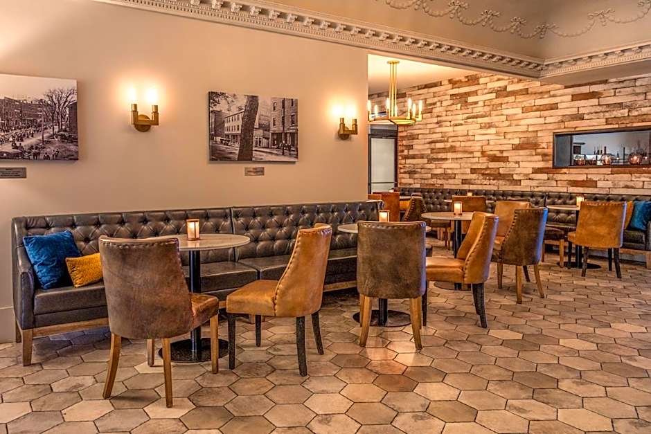 Crowne Plaza Fredericton Lord Beaverbrook By IHG