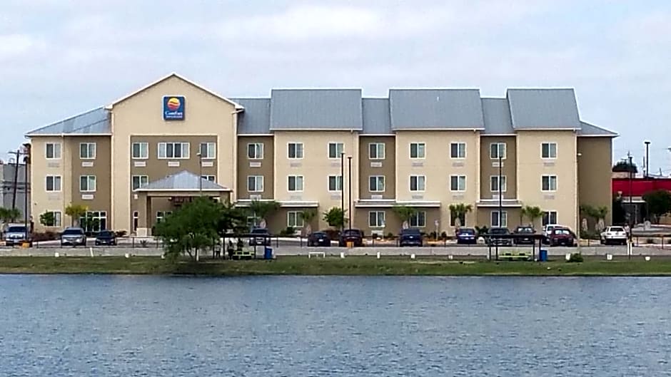 Comfort Inn & Suites Lakeside