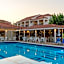 Village Inn Studios & Family Apartments