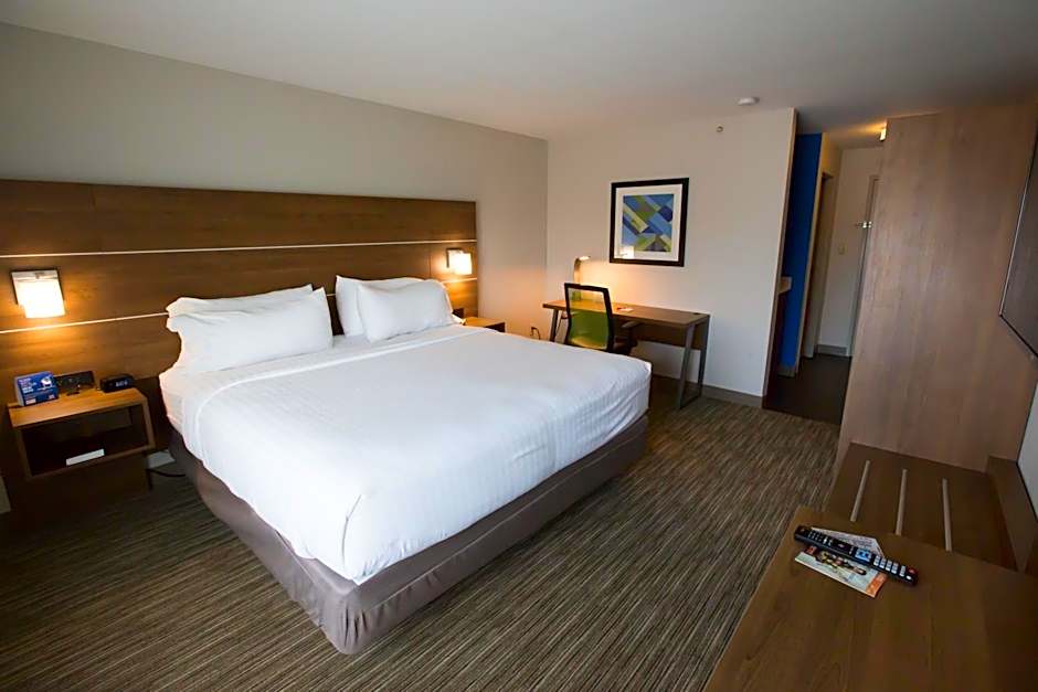 Holiday Inn Express Hotel & Suites Madison By IHG