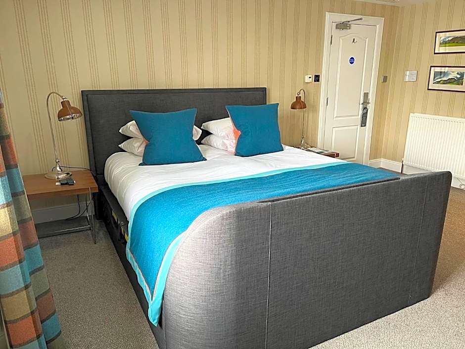 The Lovat, Loch Ness