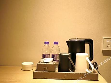 Qiha Hotel (Xiangshan Wanda Plaza)