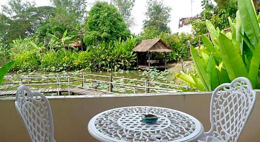 Ayutthaya Garden River Home