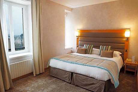 Classic Double Room with City View