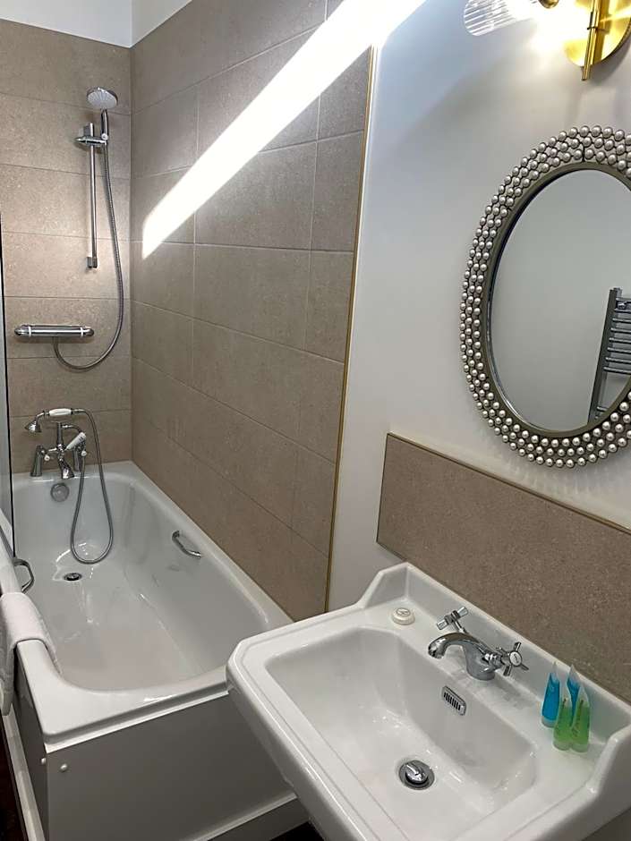 The Elizabeth House Hotel