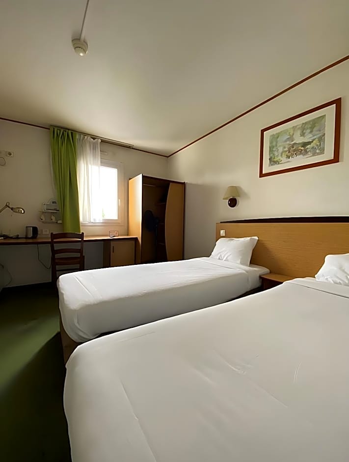 Kyriad Le Blanc-Mesnil