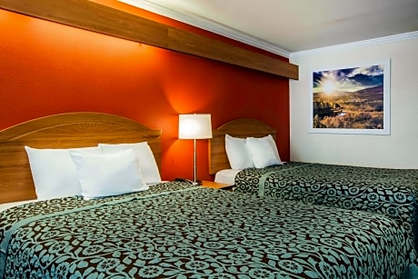 2 Queen Beds Non-Smoking