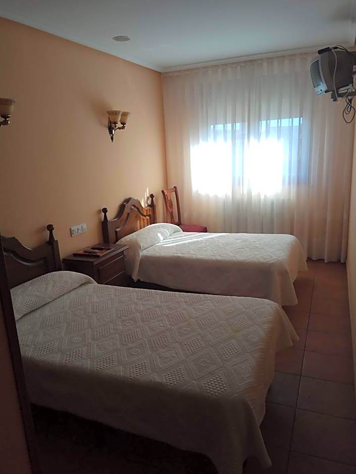 Hostal Restaurante Raton