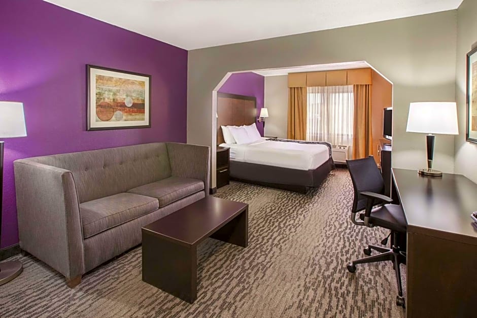 La Quinta Inn & Suites by Wyndham Erie