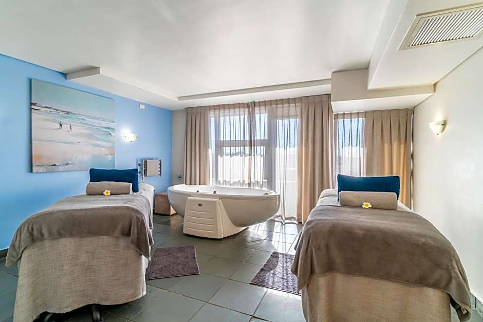 Lagoon Beach Hotel Apartments