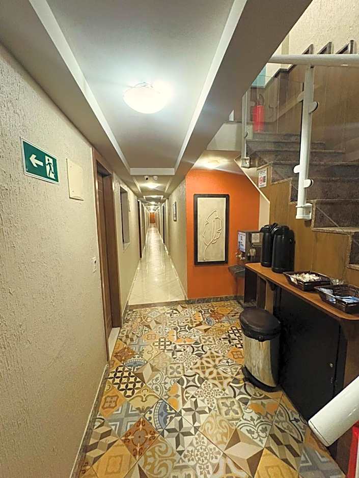 Downtown Santana Hotel
