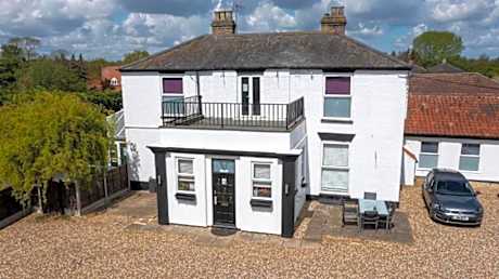 Watton Vibe Hotel