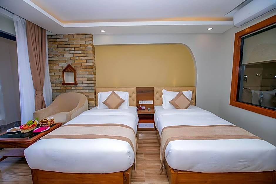 Hotel Pokhara Village & SPA