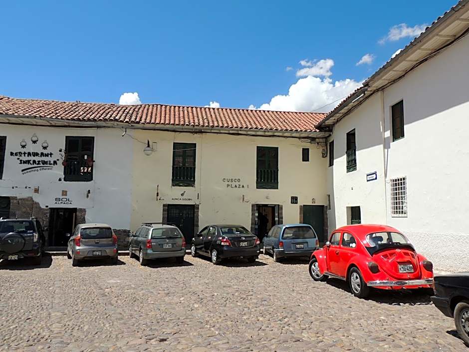 Cusco Plaza Nazarenas