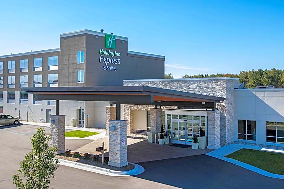 Holiday Inn Express & Suites Ludington By IHG