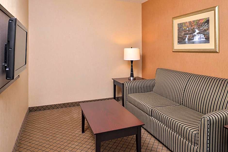 Holiday Inn Express Lewisburg - New Columbia By IHG