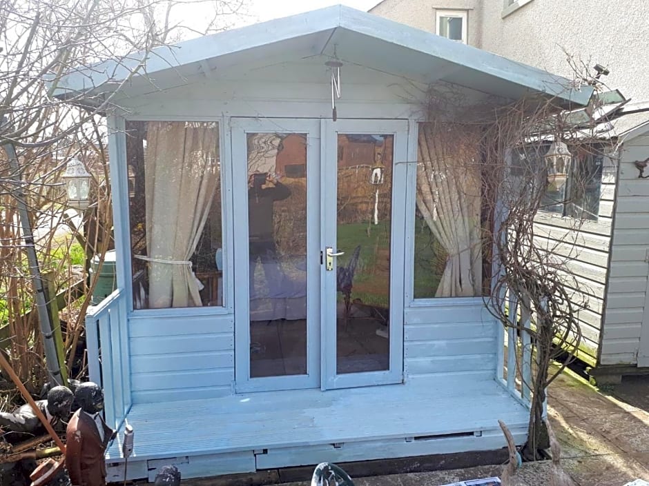 Rebels Hide -Self check in rooms