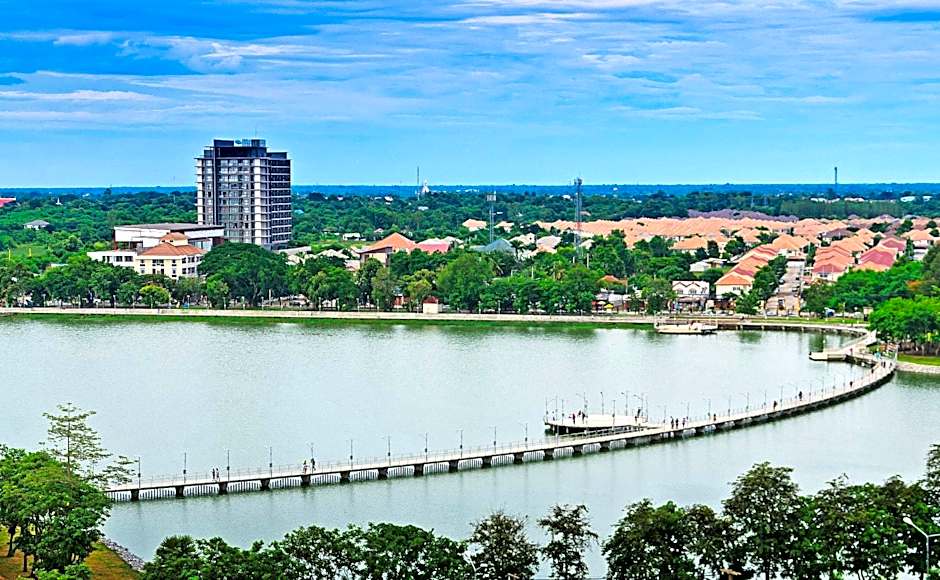 Gallery Lake View