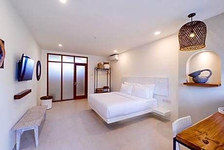Deluxe King or Twin Room