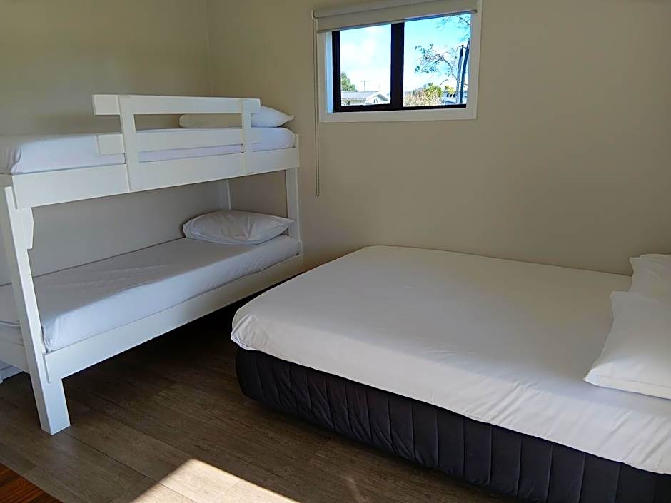 Harbourside Holiday Park