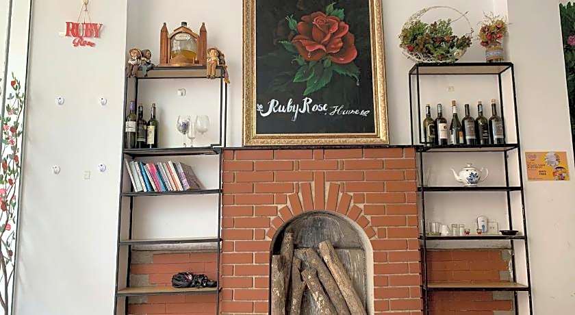Ruby Rose House – Dalat, KS