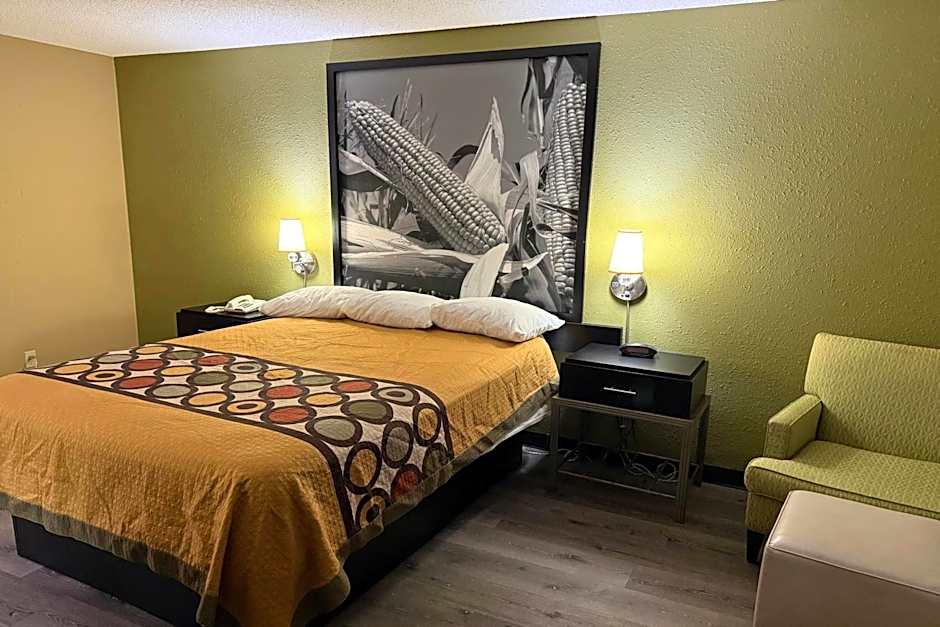 Super 8 by Wyndham Mendota I-39