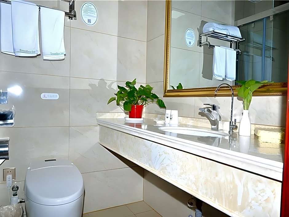 GreenTree Inn Chizhou Dongzhi County Lishan Xiushui Express Hotel